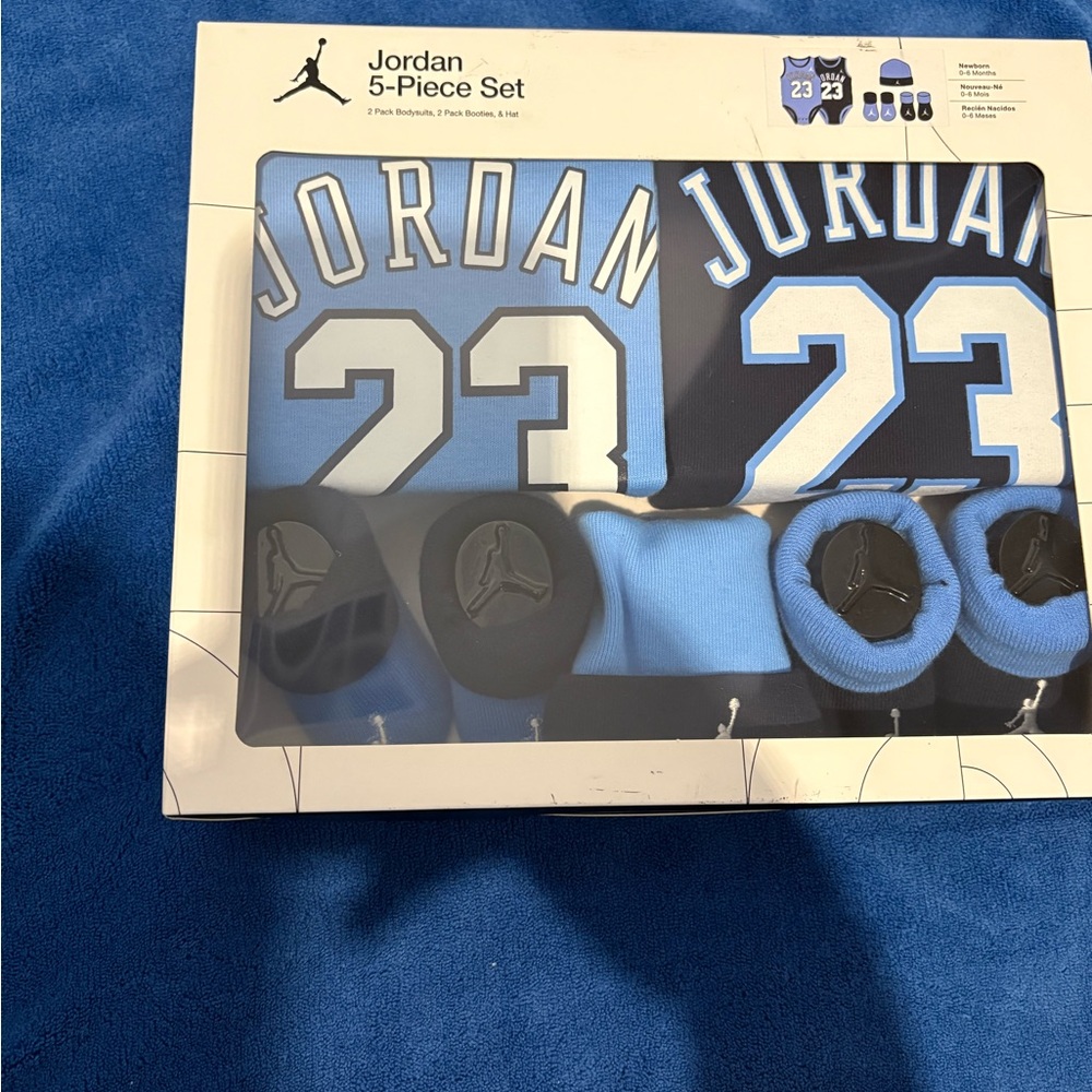 Jordan Baby 5-Piece Set - Blue/Black/White 0-6 month